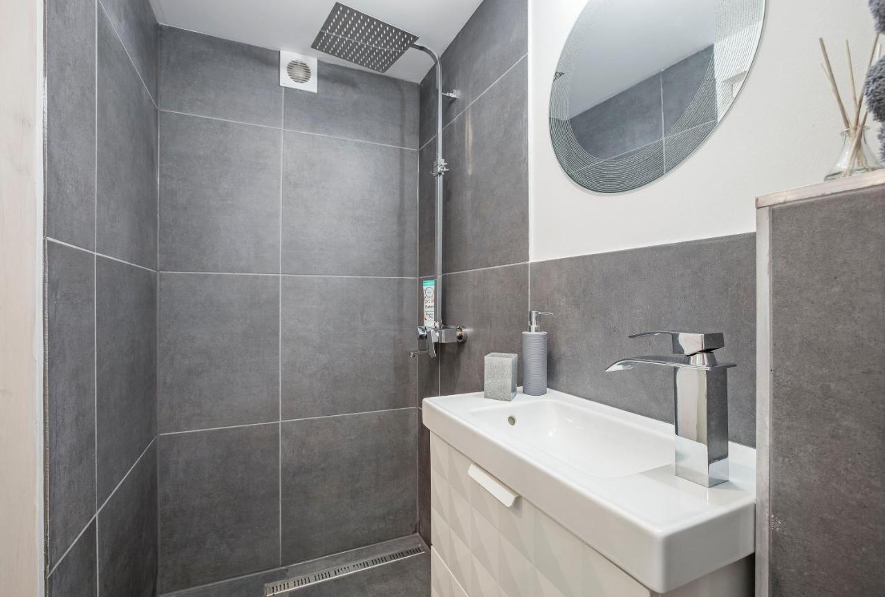 D'Crown Residences Budapest Esterno foto