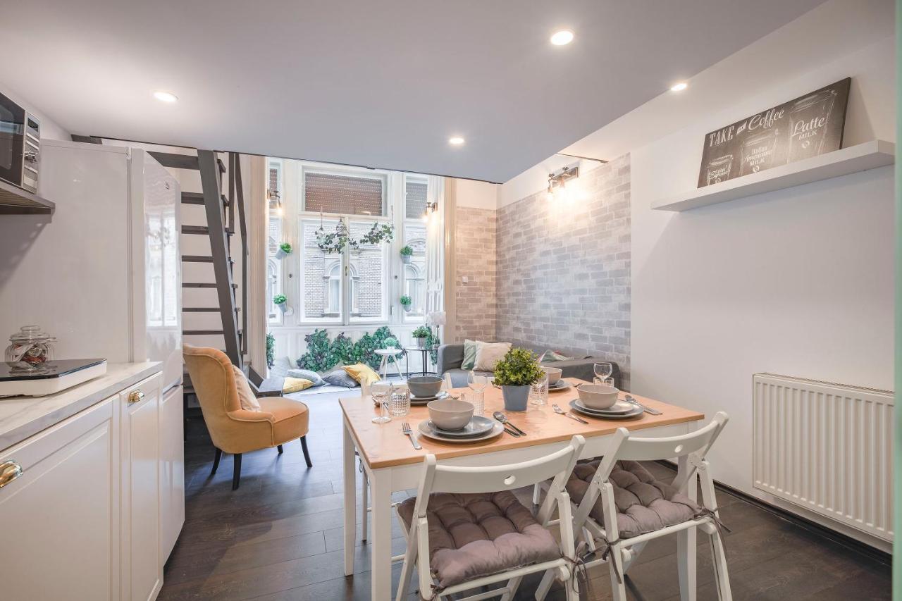 D'Crown Residences Budapest Esterno foto