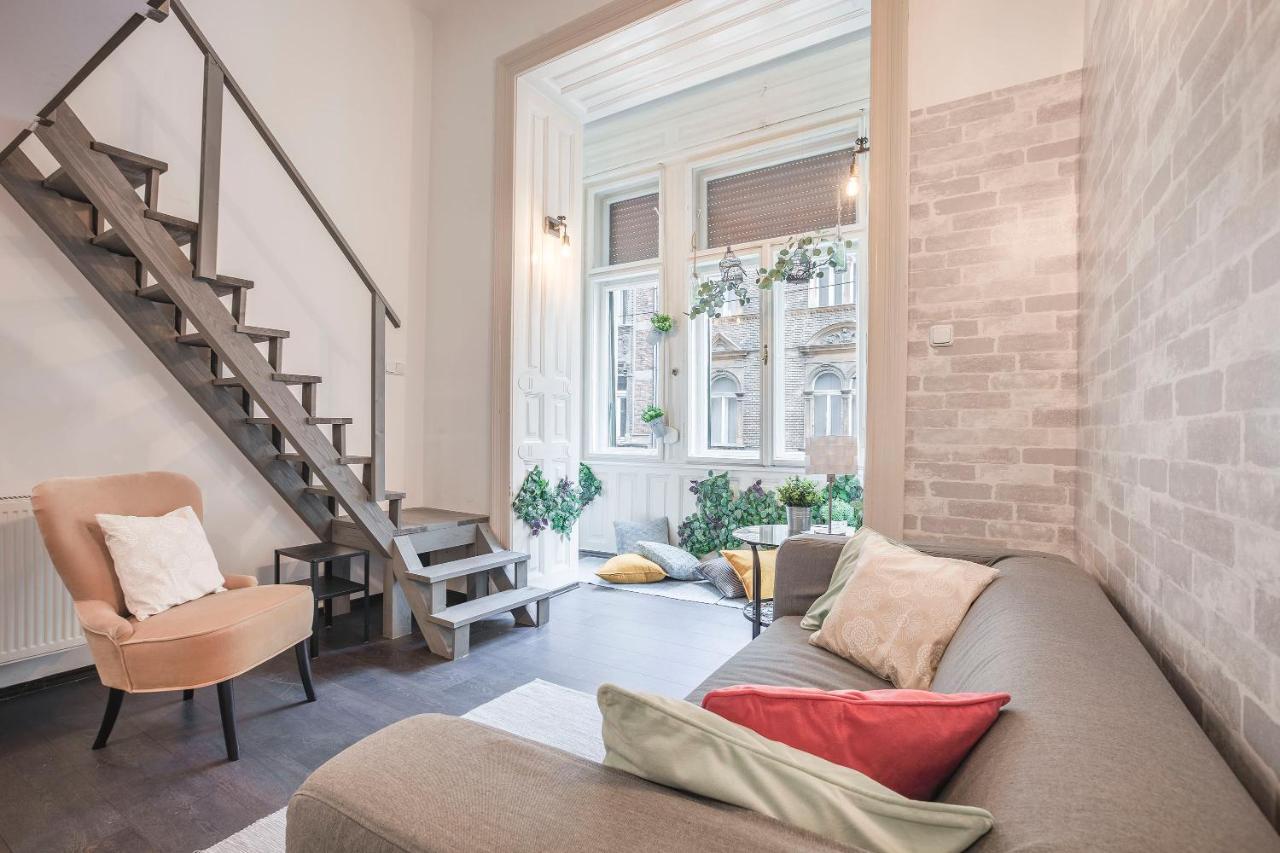 D'Crown Residences Budapest Esterno foto