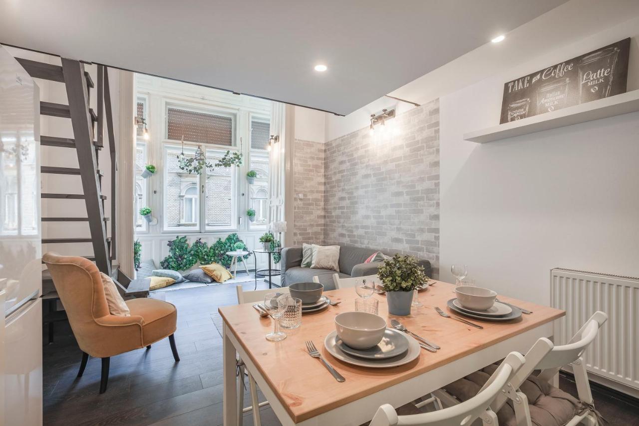 D'Crown Residences Budapest Esterno foto